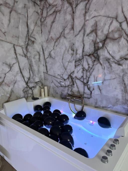 Les Chambres D Excellence Spa แซ็ต ภายนอก รูปภาพ